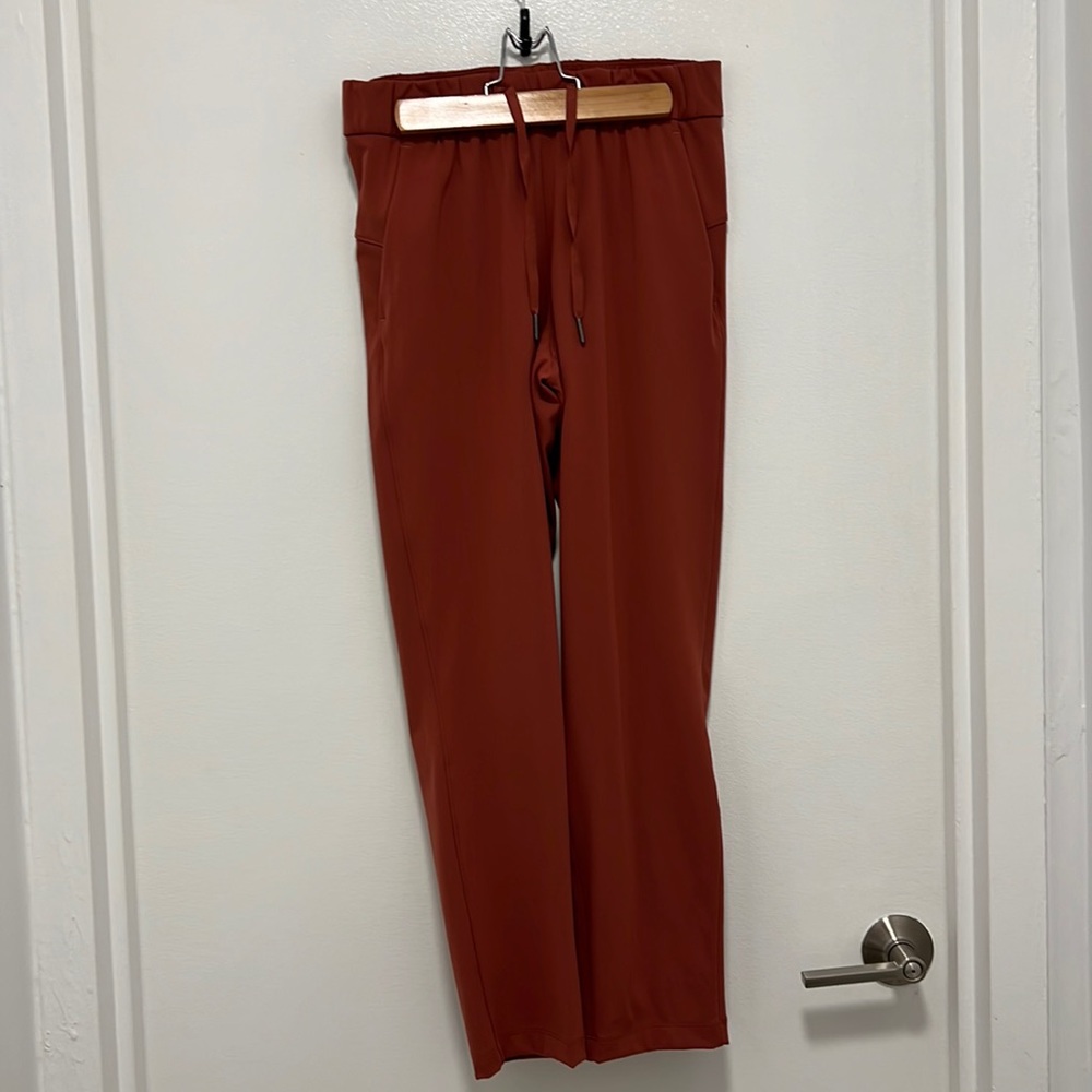 Lululemon pants size 4